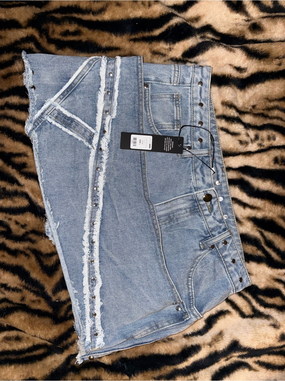 Fashion nova denim skirt NWT - Picture 5 of 6